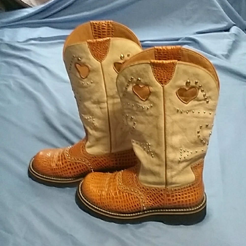 ARIAT boots